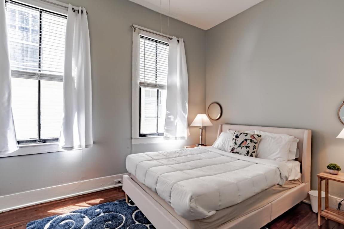 Mins From Downtown & Dining, Dauphin Darling 2 Apartman Mobile Kültér fotó