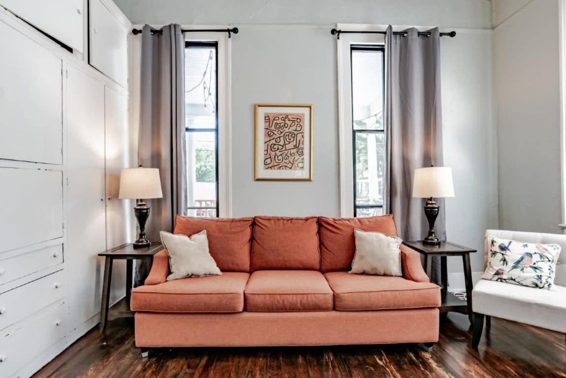 Mins From Downtown & Dining, Dauphin Darling 2 Apartman Mobile Kültér fotó