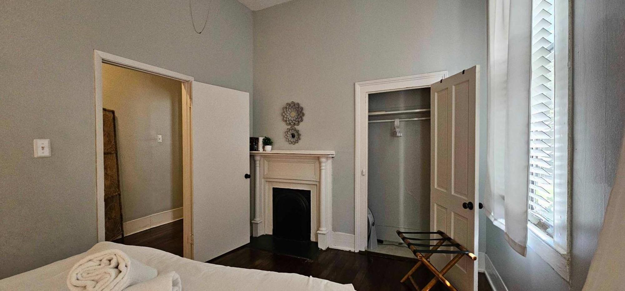 Mins From Downtown & Dining, Dauphin Darling 2 Apartman Mobile Kültér fotó