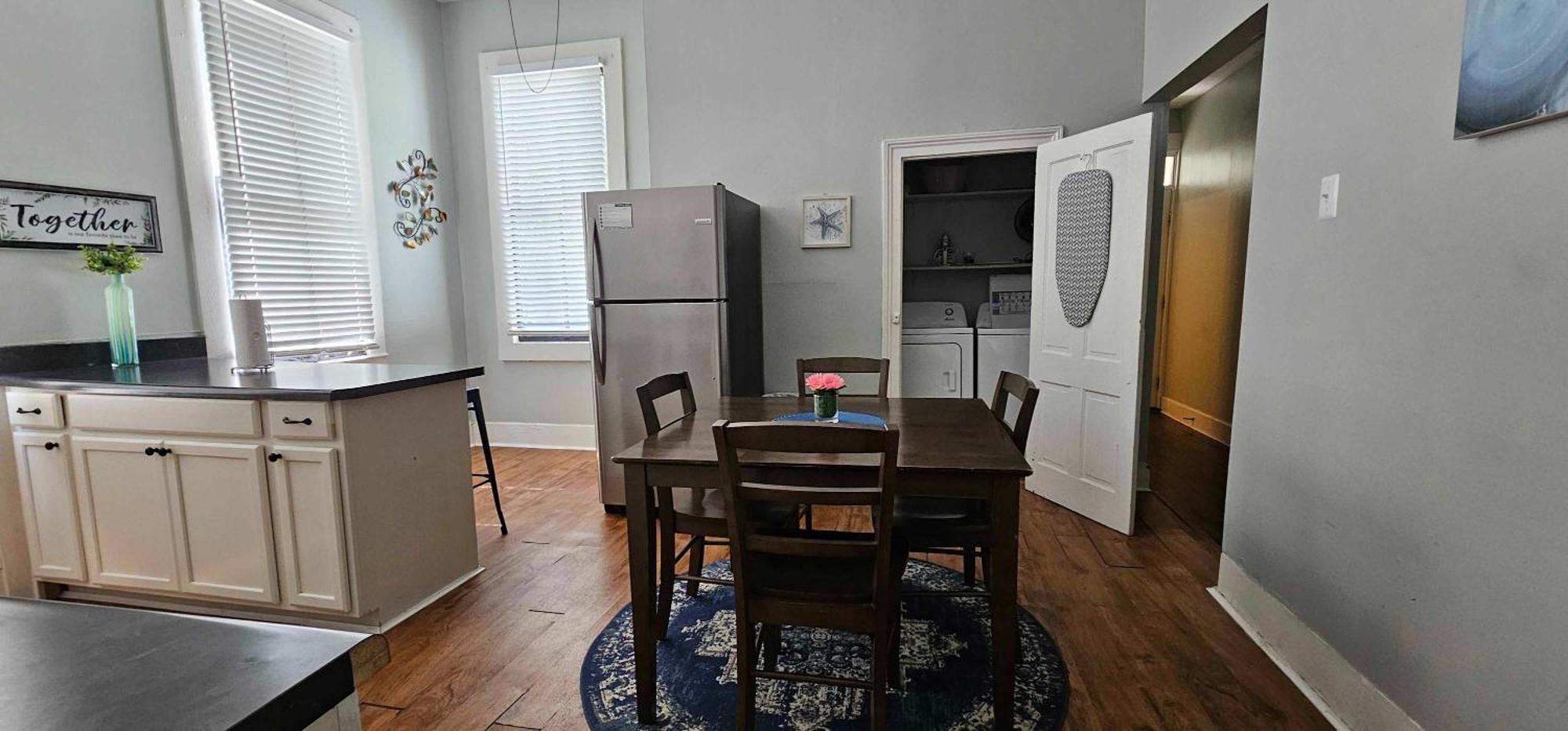 Mins From Downtown & Dining, Dauphin Darling 2 Apartman Mobile Kültér fotó