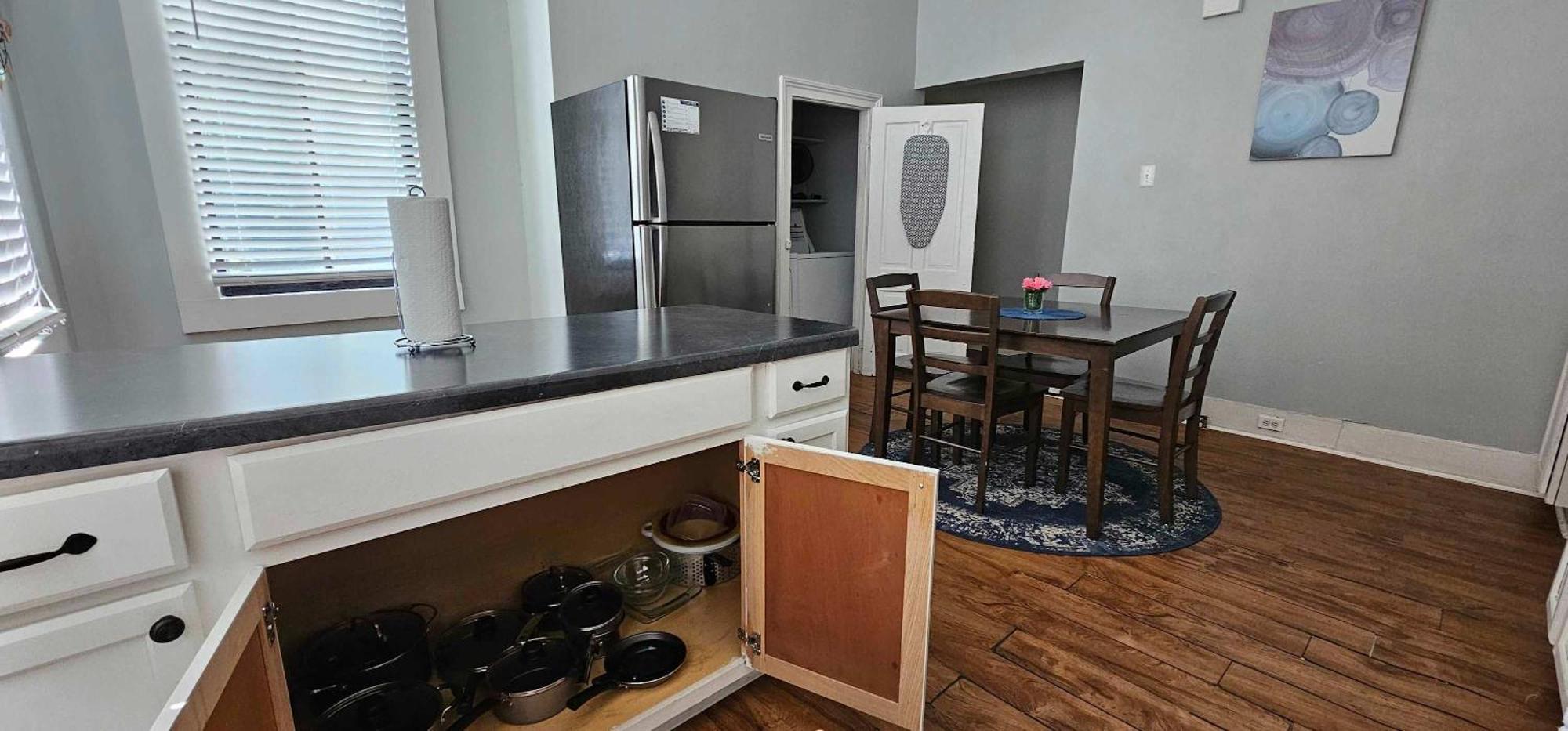 Mins From Downtown & Dining, Dauphin Darling 2 Apartman Mobile Kültér fotó